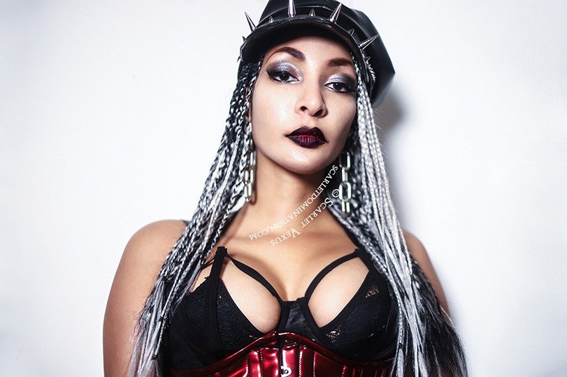 Dominatrix Mistress Scarlet Vexus in Austin Texas, Austin Femdom, Austin Domina, Fetish BDSM and S&M Fet Artist, Bondage Master