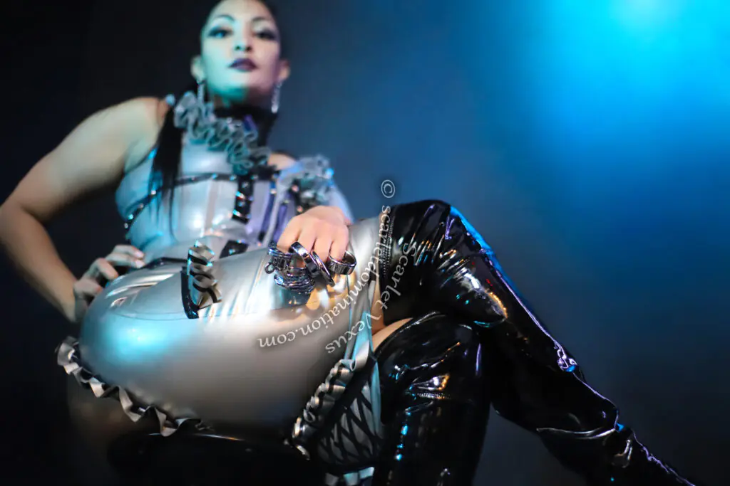 Austin Dominatrix Scarlet Vexus sitting